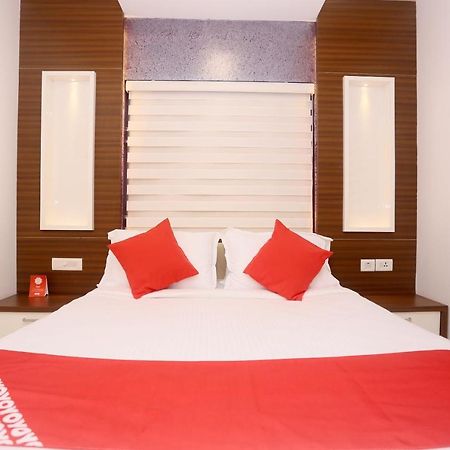 Ambalath Maple Leaves Home Guruvayur Bagian luar foto