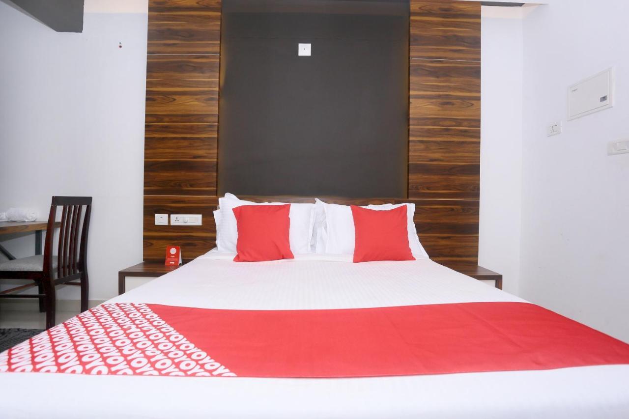 Ambalath Maple Leaves Home Guruvayur Bagian luar foto