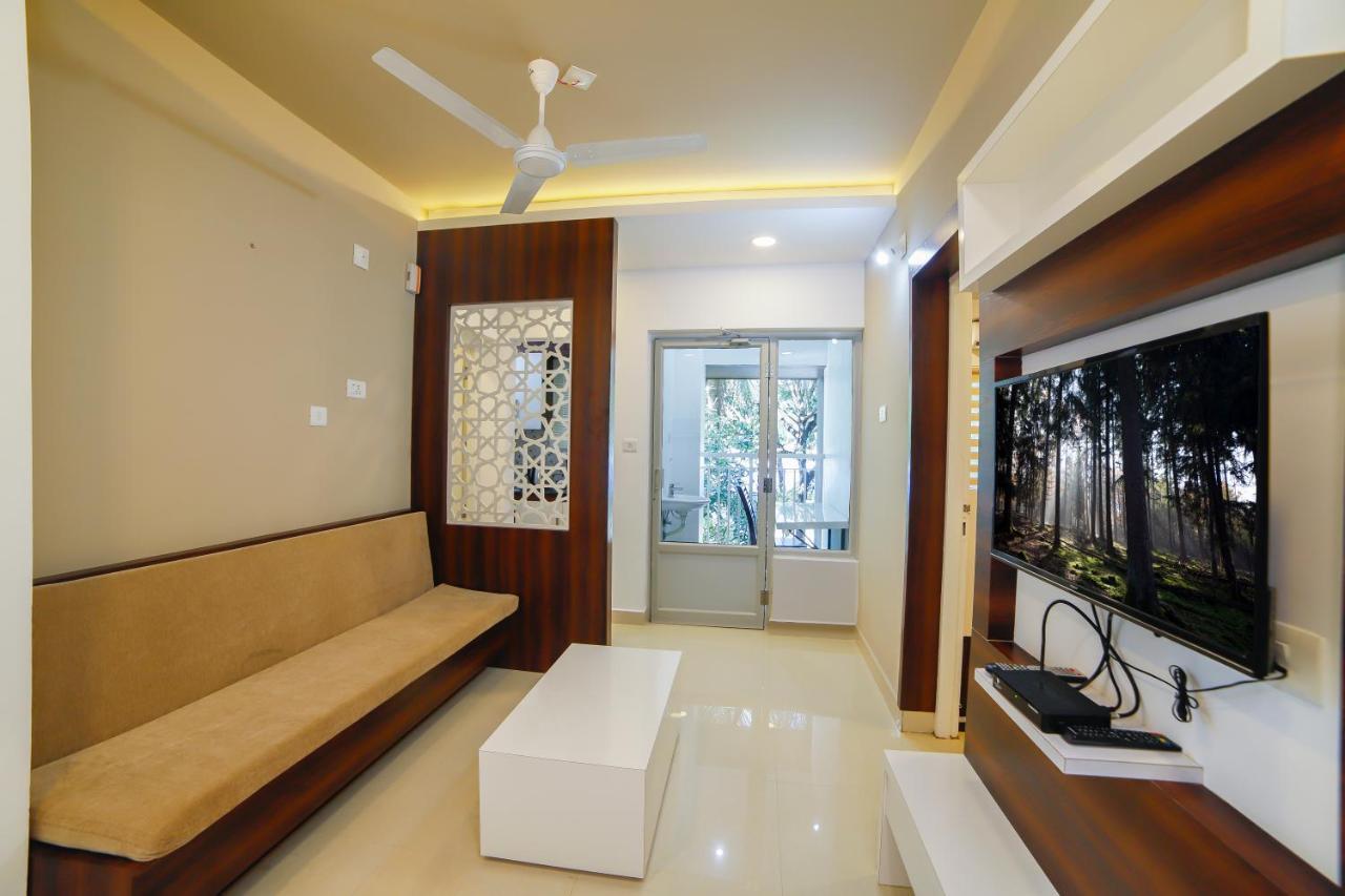 Ambalath Maple Leaves Home Guruvayur Bagian luar foto