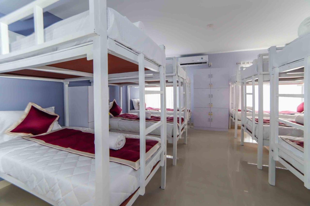 Ambalath Maple Leaves Home Guruvayur Bagian luar foto